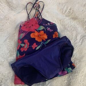 Beautiful Floral Lingerie set Spaghetti Strap Top & matching panties Small